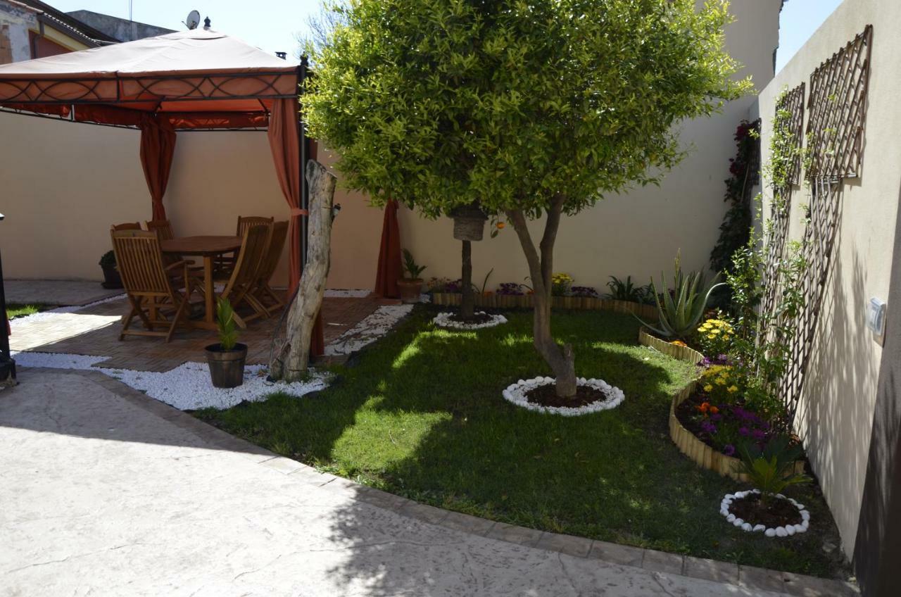Artista B&B Càbras Esterno foto