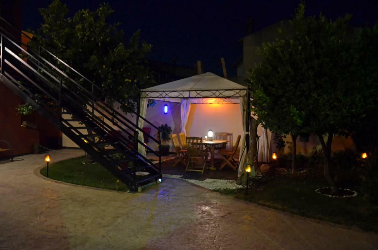 Artista B&B Càbras Esterno foto